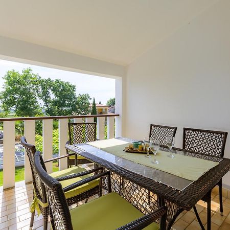 Apartments Tena ポレッチ エクステリア 写真