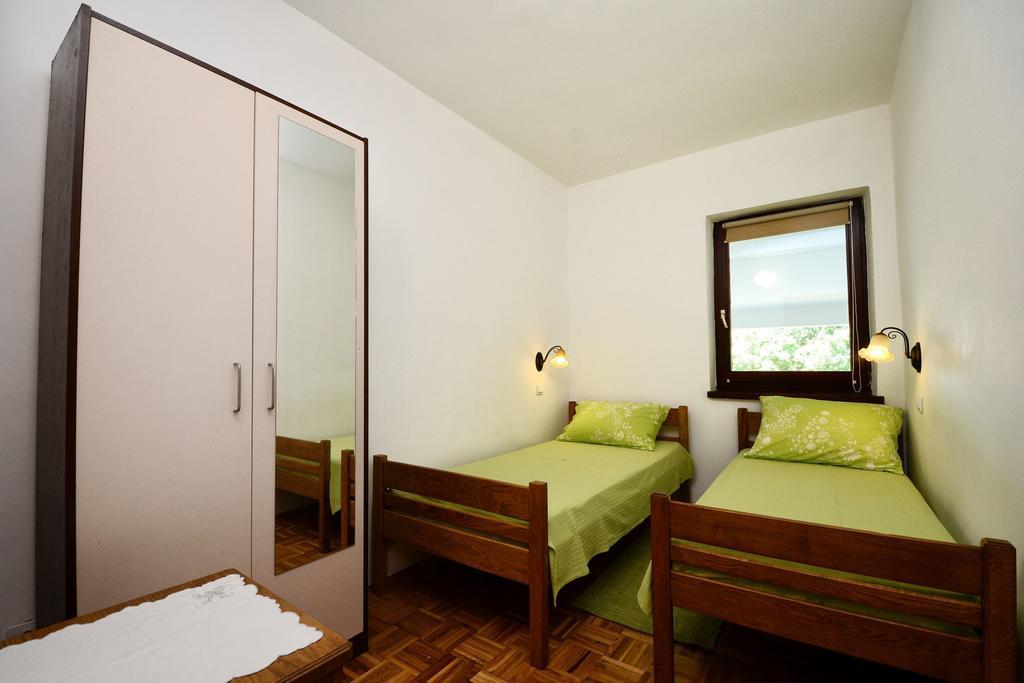 Apartments Tena ポレッチ 部屋 写真