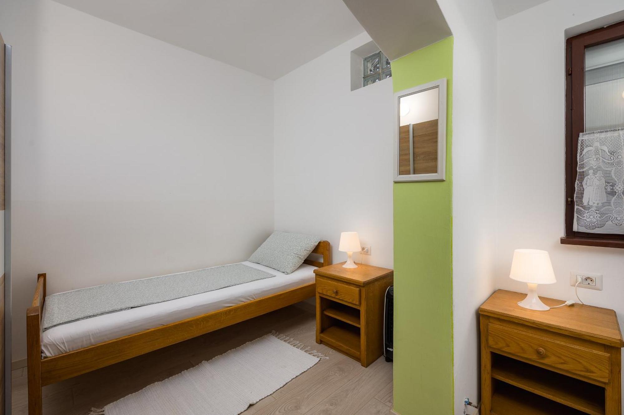 Apartments Tena ポレッチ エクステリア 写真