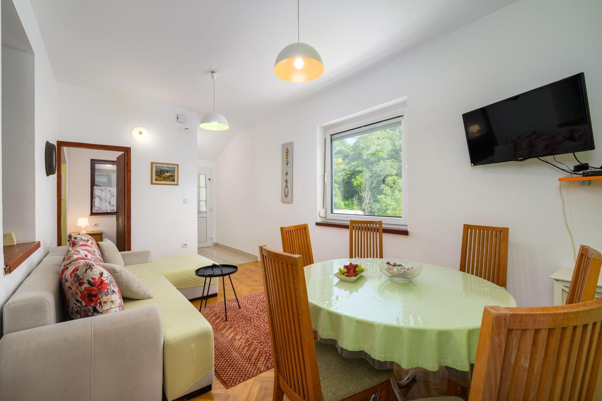 Apartments Tena ポレッチ エクステリア 写真