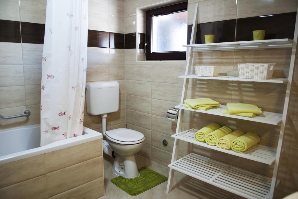 Apartments Tena ポレッチ エクステリア 写真